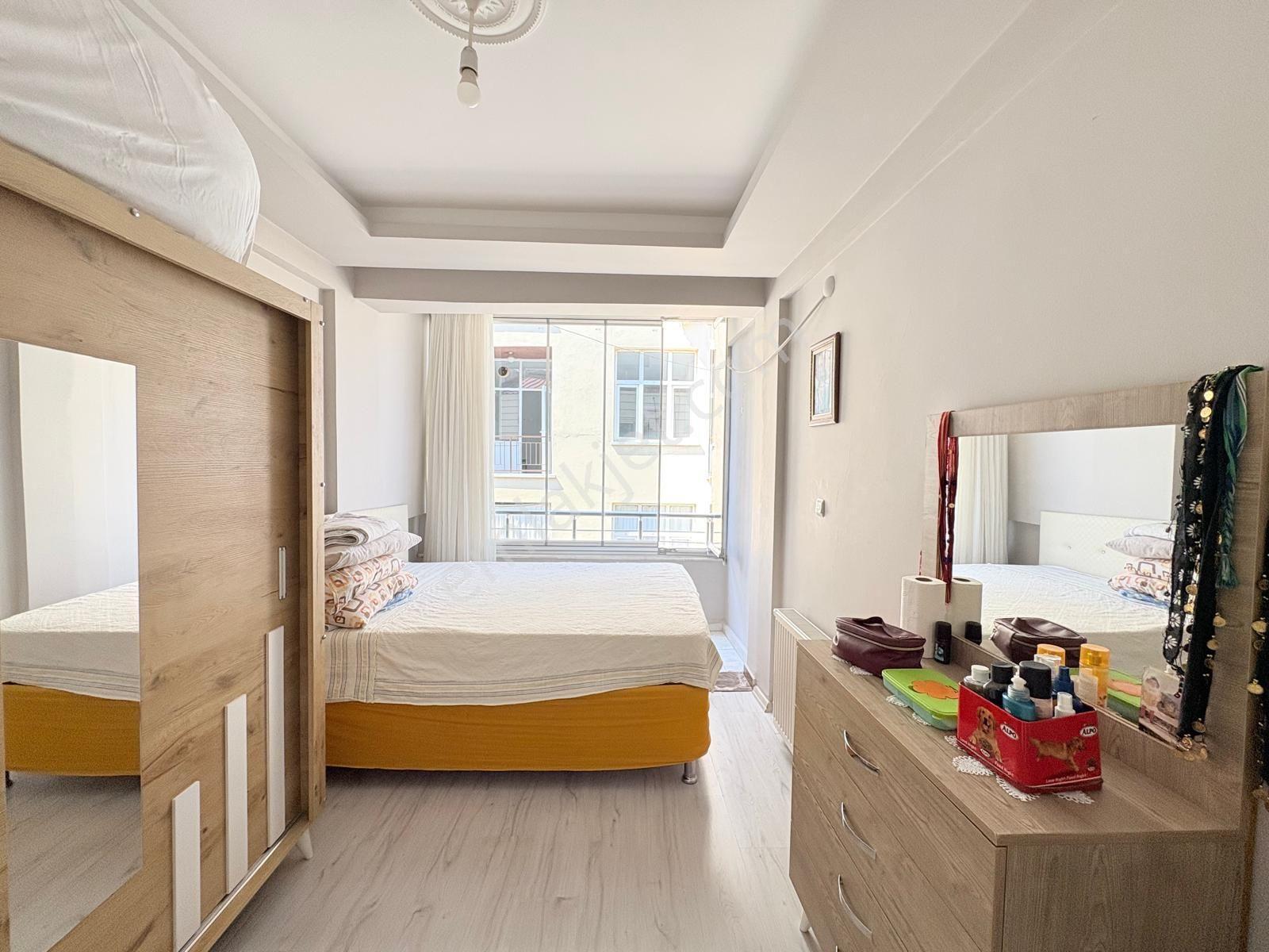 Prestij'den Sağlık'ta Doğalgazlı Ayrı Mutfak Geniş 2+1 Daire — fotoğraf 14