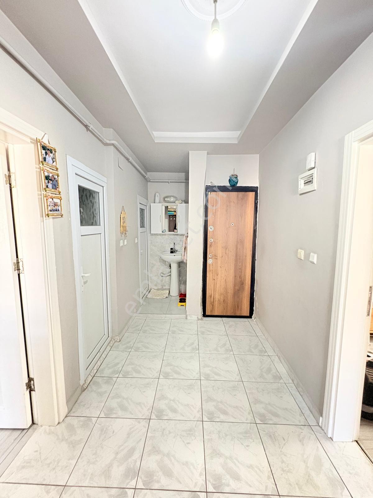 Prestij'den Sağlık'ta Doğalgazlı Ayrı Mutfak Geniş 2+1 Daire — fotoğraf 17
