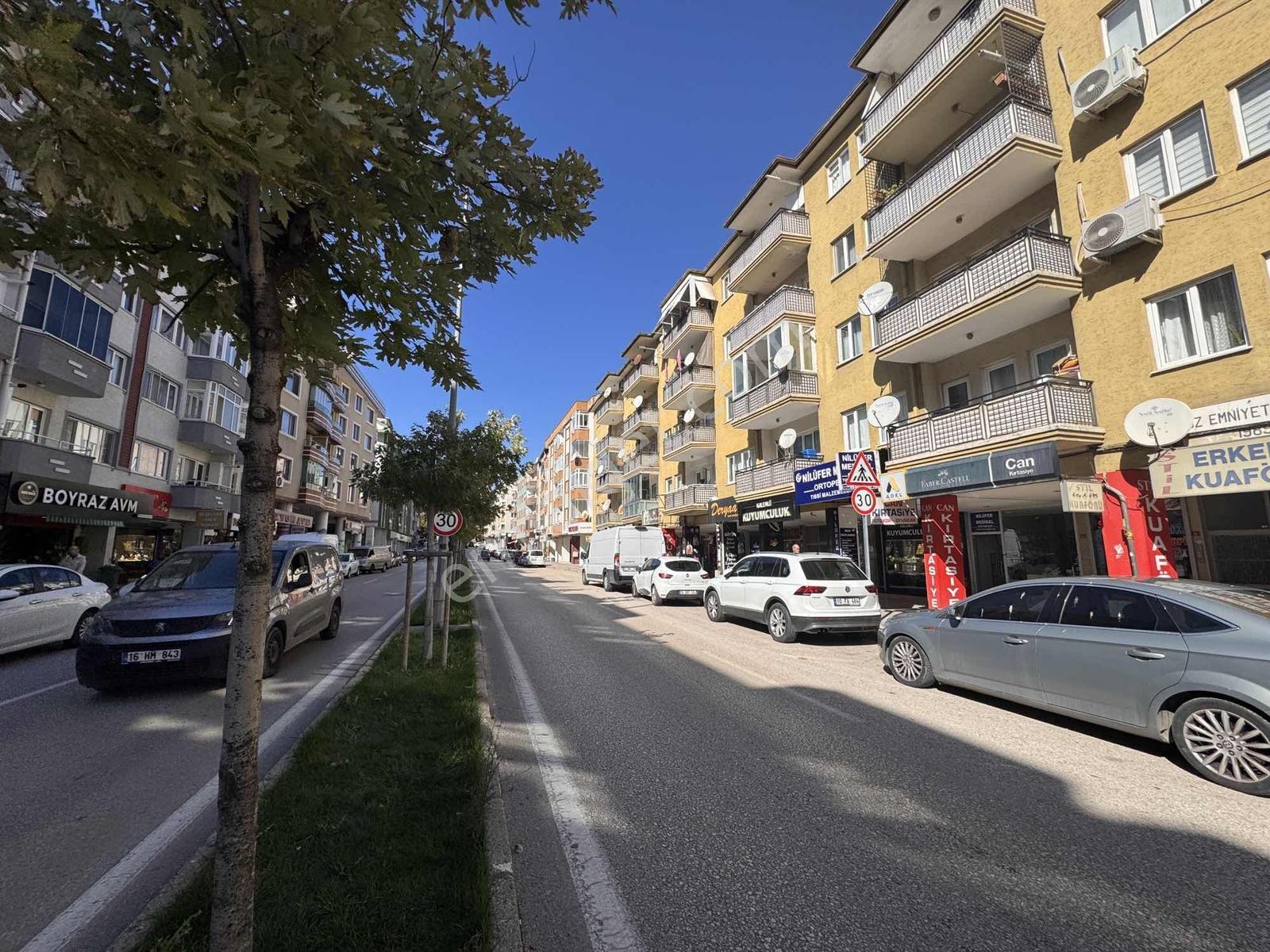 K2 Pera Beşevler Caddesi Üzeri Özemniyet Sitesi Satılık 3+1 — fotoğraf 2