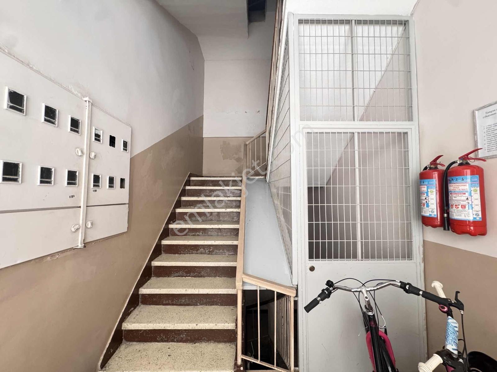 K2 Pera Beşevler Caddesi Üzeri Özemniyet Sitesi Satılık 3+1 — fotoğraf 5