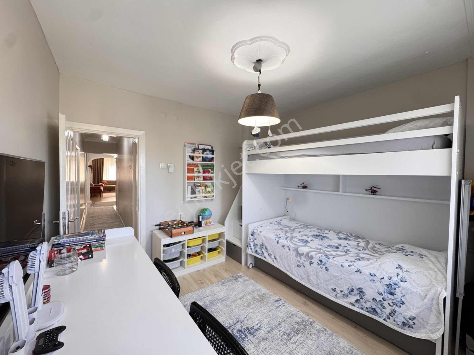 K2 Pera Beşevler Caddesi Üzeri Özemniyet Sitesi Satılık 3+1 — fotoğraf 24