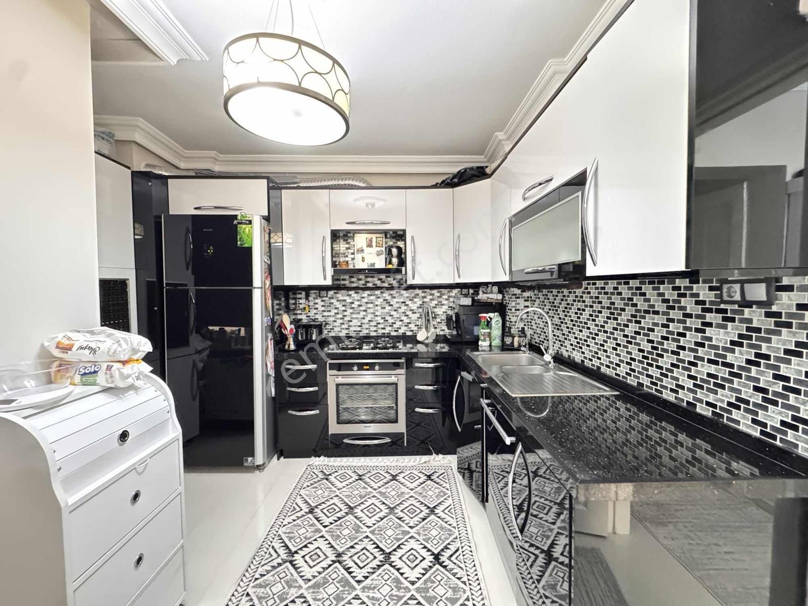K2 Pera Beşevler Caddesi Üzeri Özemniyet Sitesi Satılık 3+1 — fotoğraf 33