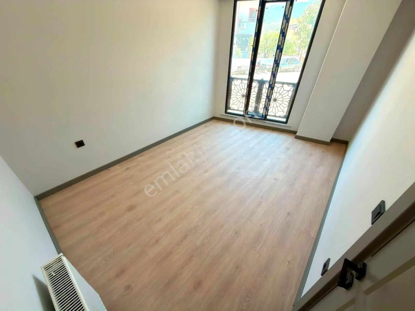 Referans'tan Zeytinli'de Doğa Manzaralı Doğalgazlı Ön Cephe Lüx 1+1 Daire — fotoğraf 3