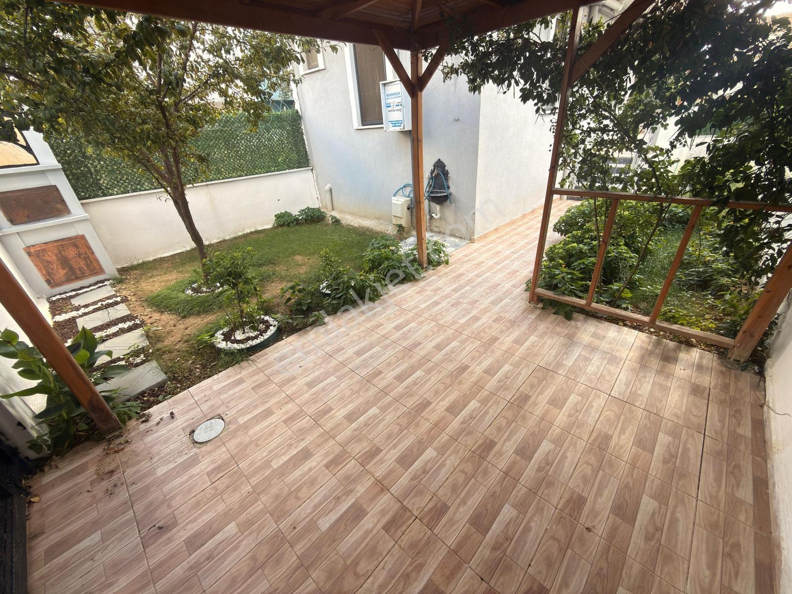 Marmara Ereğlisi Yeniçiftlik'te Merkezi Konumda 3 Katlı Villa — fotoğraf 2