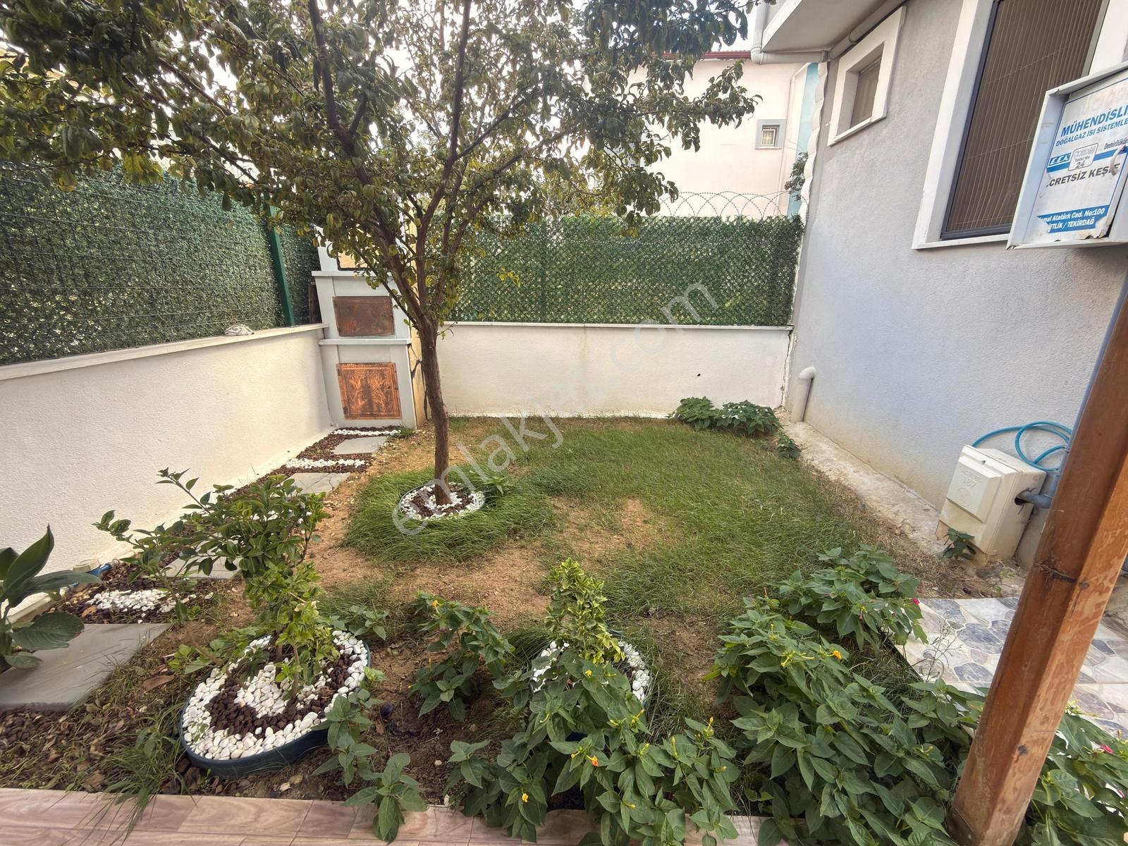 Marmara Ereğlisi Yeniçiftlik'te Merkezi Konumda 3 Katlı Villa — fotoğraf 3