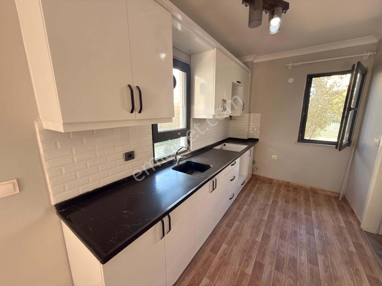 Marmara Ereğlisi Yeniçiftlik'te Merkezi Konumda 3 Katlı Villa — fotoğraf 7