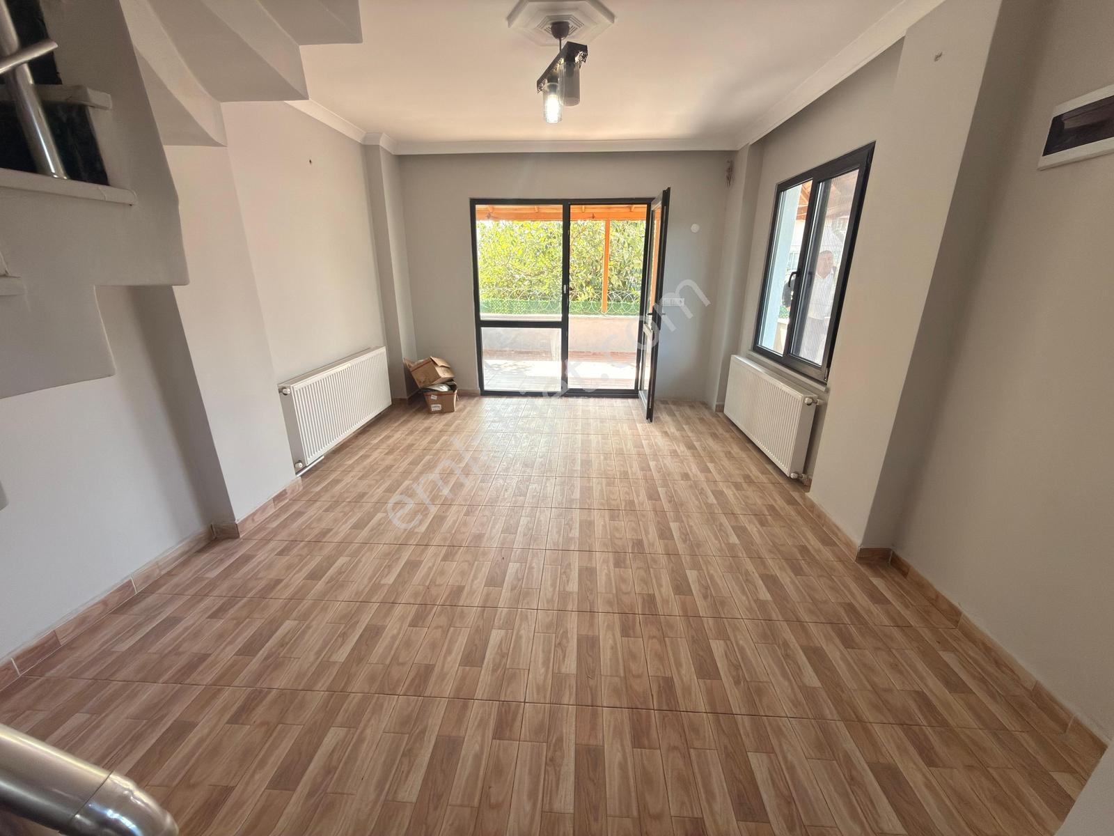 Marmara Ereğlisi Yeniçiftlik'te Merkezi Konumda 3 Katlı Villa — fotoğraf 10