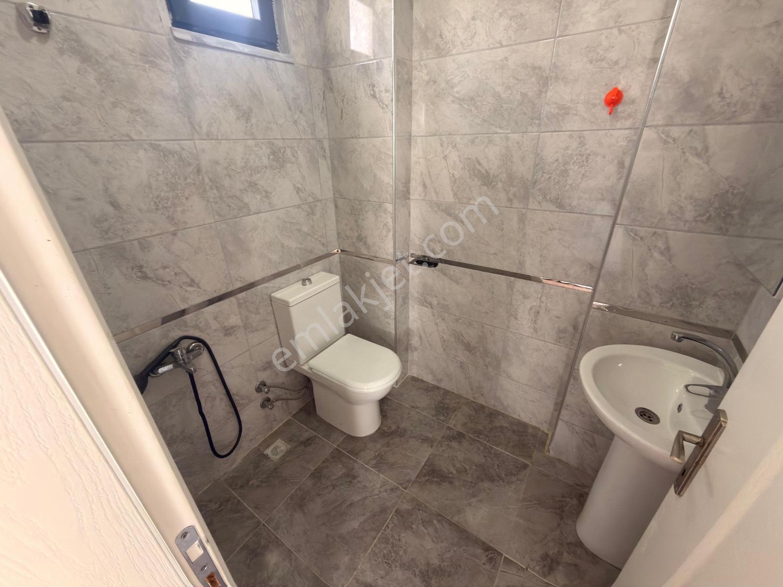 Marmara Ereğlisi Yeniçiftlik'te Merkezi Konumda 3 Katlı Villa — fotoğraf 11