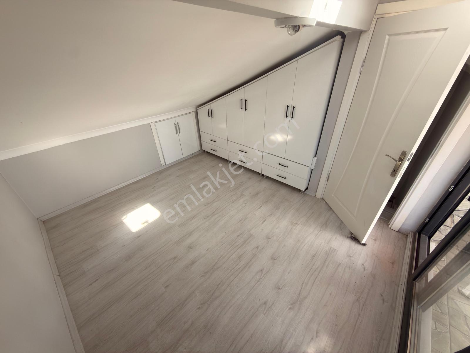 Marmara Ereğlisi Yeniçiftlik'te Merkezi Konumda 3 Katlı Villa — fotoğraf 24