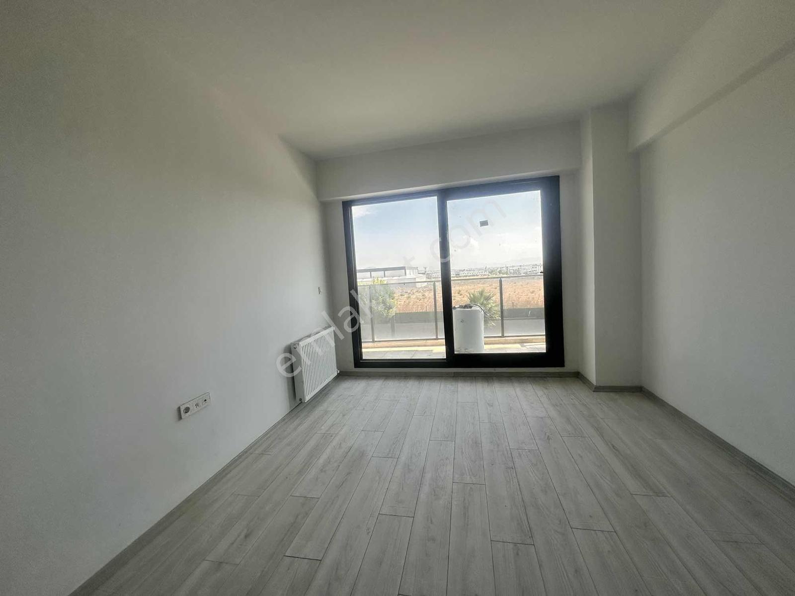 Torbalı Ayrancılar Bahçeşehir Royalde Satılık 2+1 Havuzlu Daire — fotoğraf 9