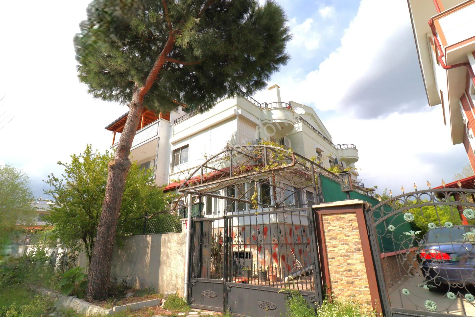 💎Güre'De Aygülden💎Kaçmaz Bir Fırsat Daha Denize 200 Metre Çift Teraslı 4+1 Sat...