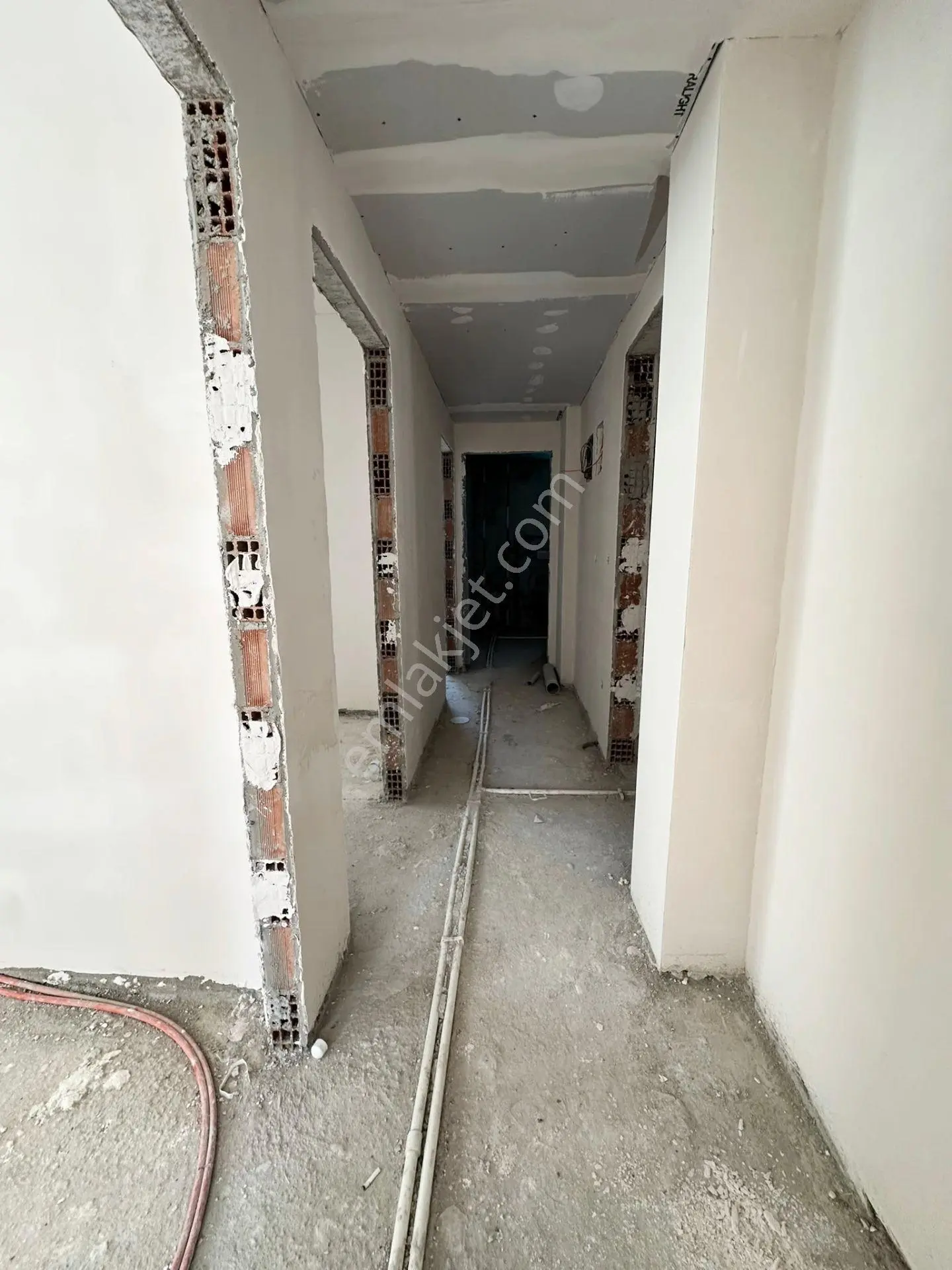Mertcan'dan Esentepe Mah Merkezi Konum Balkonlu 2+1 Sıfır Daire — fotoğraf 11