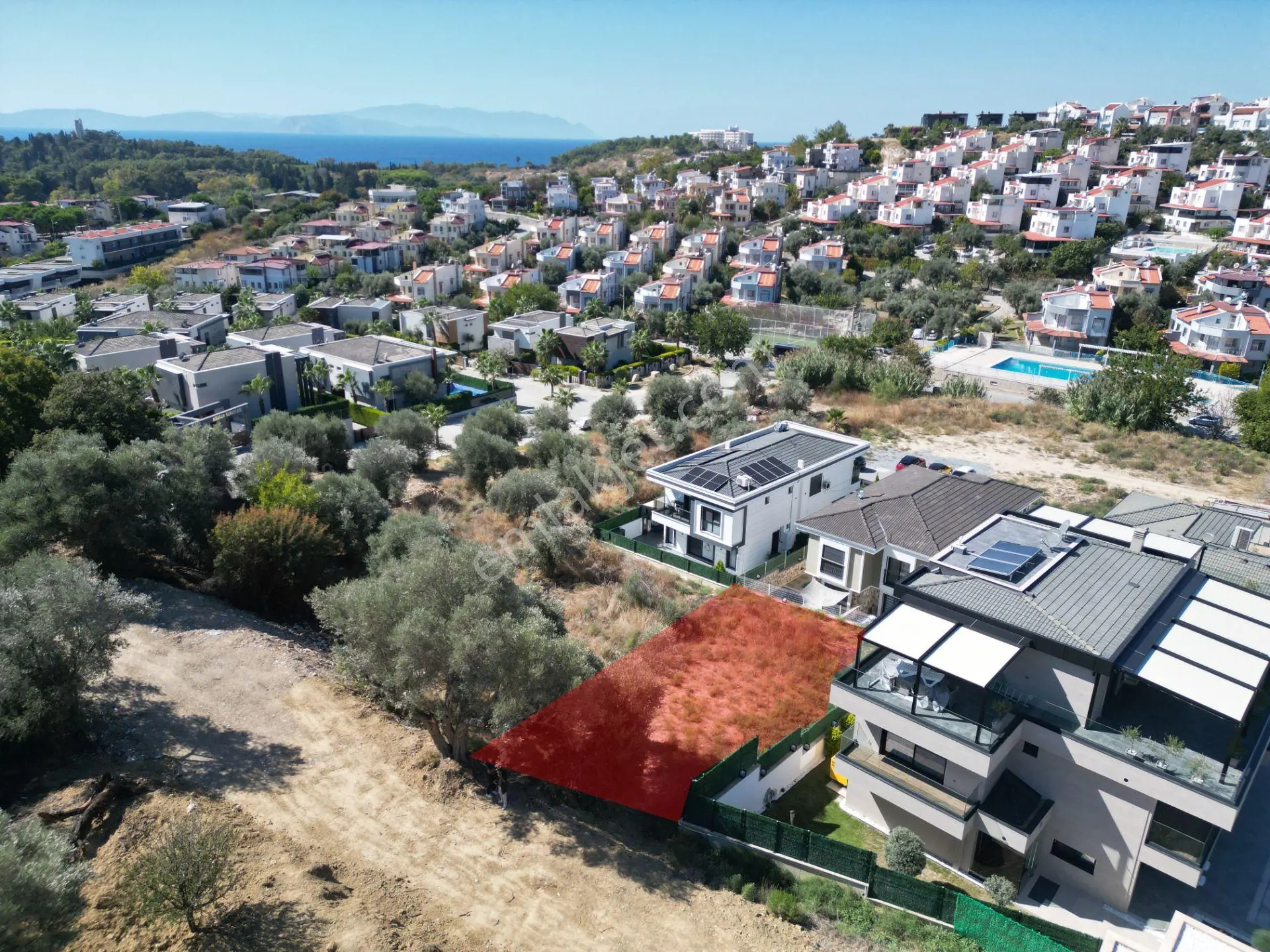 Kuşadası Kadınlar Denizi’nde 387 M² Villa İmarlı Satılık Arsa — fotoğraf 3