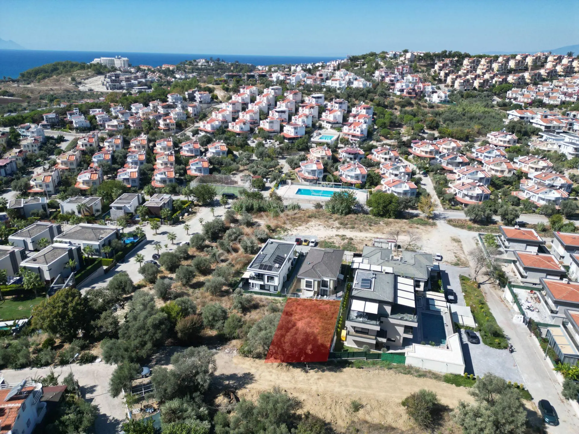 Kuşadası Kadınlar Denizi’nde 387 M² Villa İmarlı Satılık Arsa — fotoğraf 4