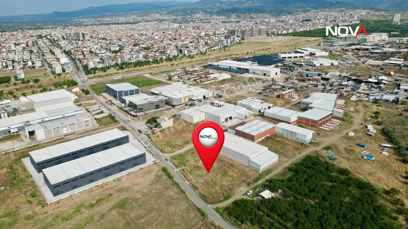 Nova'dan Koşukırı Sanayisinde Yol Cepheli Köşe 840 M2 Arsa — fotoğraf 5