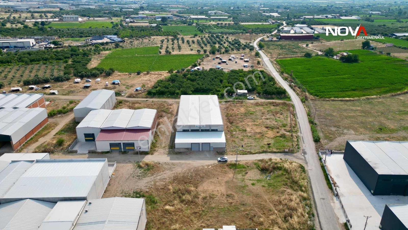 Nova'dan Koşukırı Sanayisinde Yol Cepheli Köşe 840 M2 Arsa — fotoğraf 6
