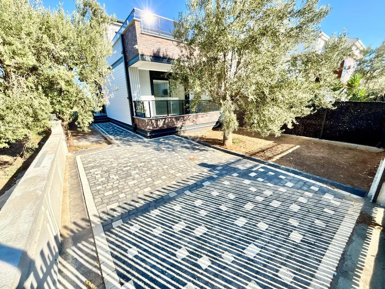 Ay Emlaktanakçay'da Kazdağları Eteklerinde Yeşillikler İçerisinde Satılık 3+1 Çift Teraslı Villa — fotoğraf 35