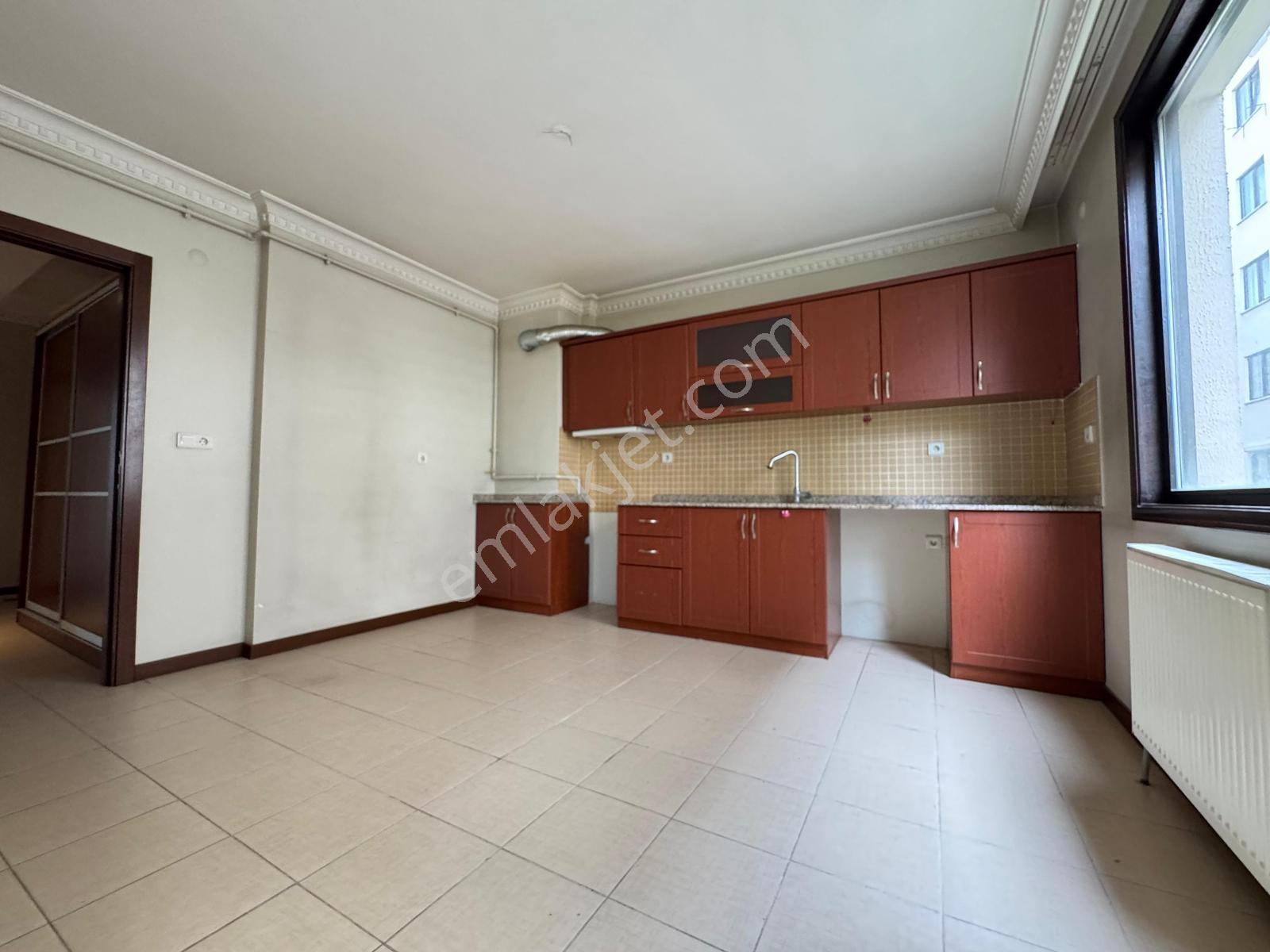 Şehrin Merkezi İhsaniye'de Yeni Binada Geniş 2+1 Ara Kat Daire ! — fotoğraf 7