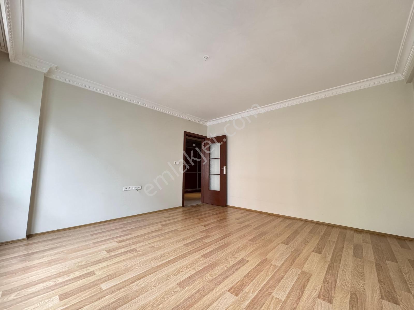 Şehrin Merkezi İhsaniye'de Yeni Binada Geniş 2+1 Ara Kat Daire ! — fotoğraf 10