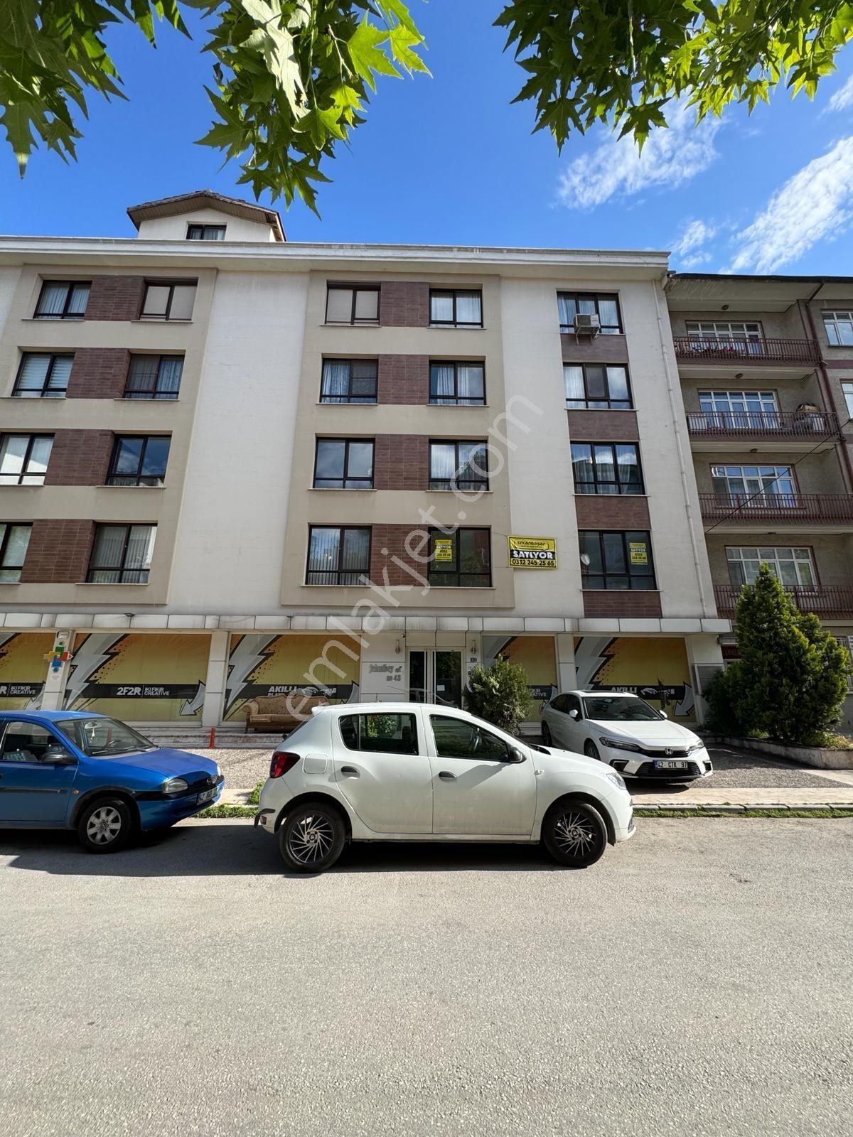 Şehrin Merkezi İhsaniye'de Yeni Binada Geniş 2+1 Ara Kat Daire ! — fotoğraf 24