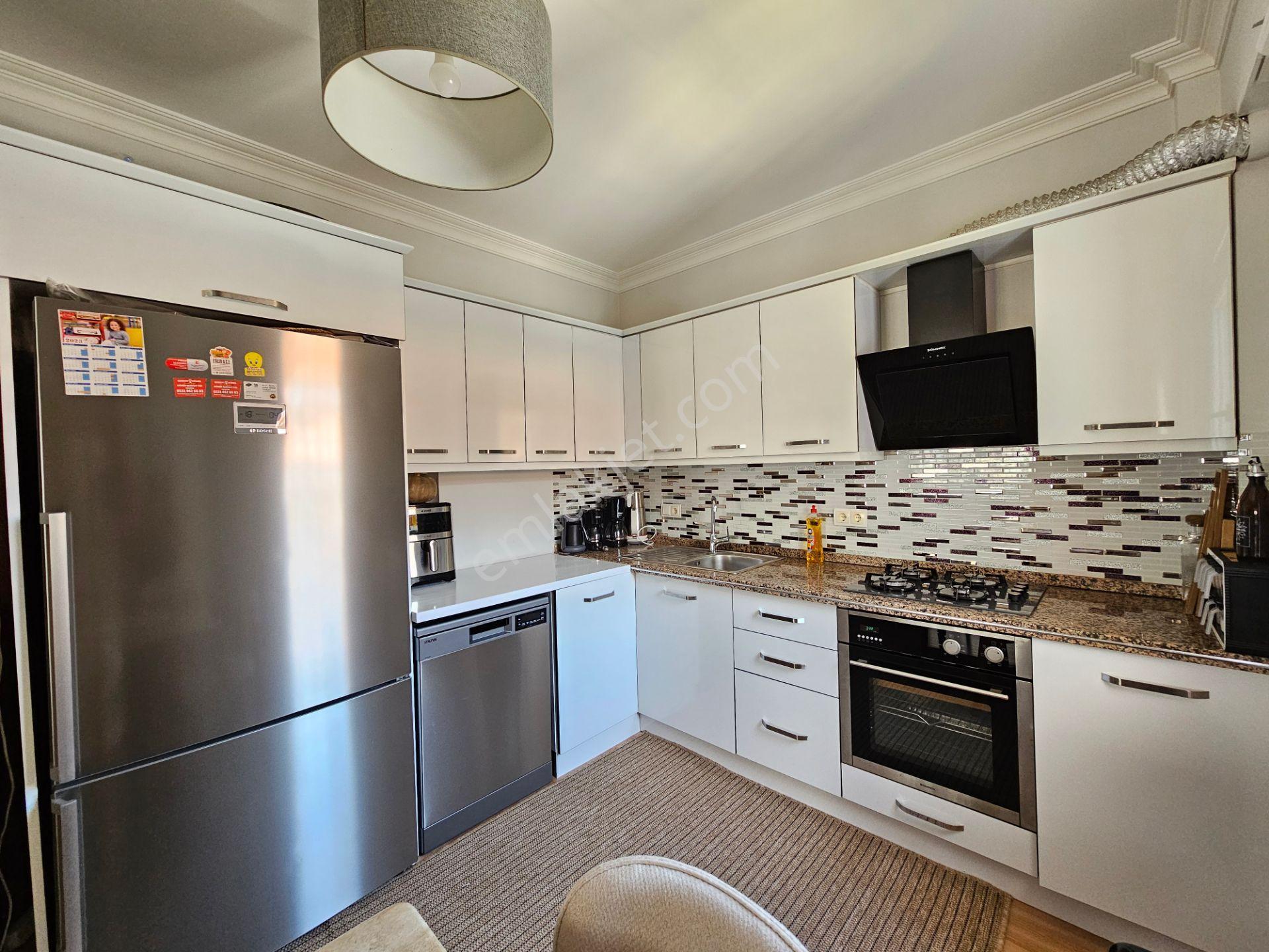 Goldhouse Dan Satılık Patlangıç Da Yatırımlık Ve Kullanışlı 2+1 Ara Kat Daire