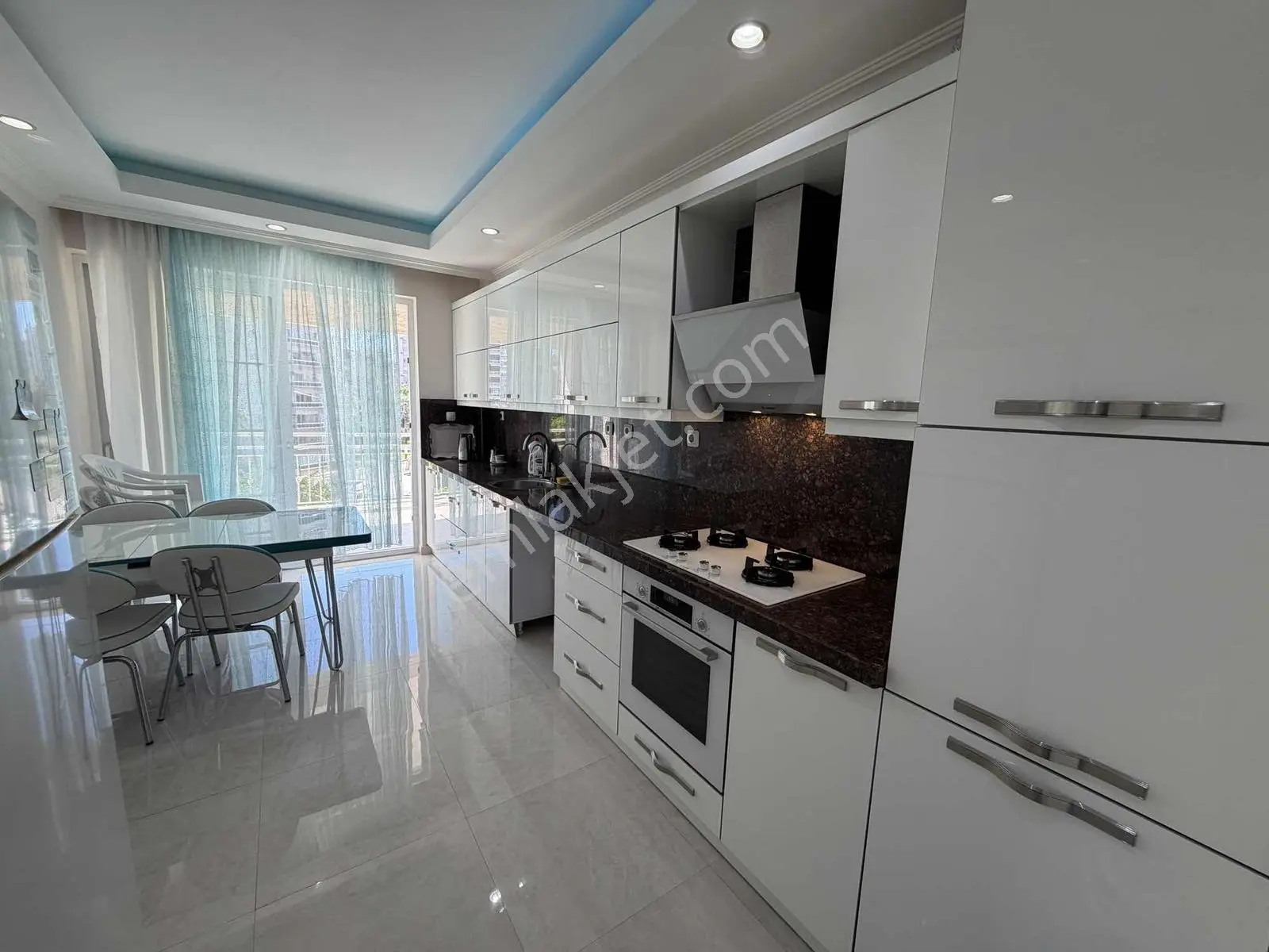 Fener Saraçoğlu Sitesi Denize Yakın 3+1 Arakat Daire — fotoğraf 3