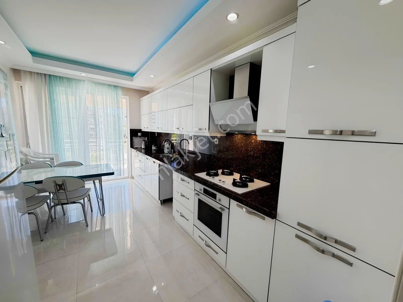 Fener Saraçoğlu Sitesi Denize Yakın 3+1 Arakat Daire — fotoğraf 4