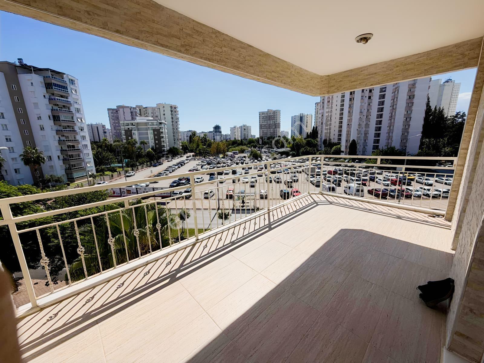 Fener Saraçoğlu Sitesi Denize Yakın 3+1 Arakat Daire — fotoğraf 8