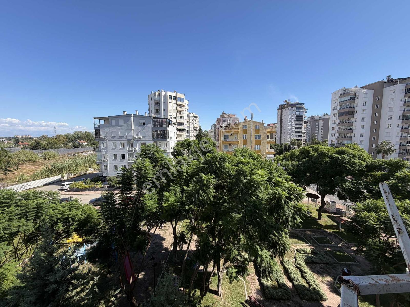 Fener Saraçoğlu Sitesi Denize Yakın 3+1 Arakat Daire — fotoğraf 23