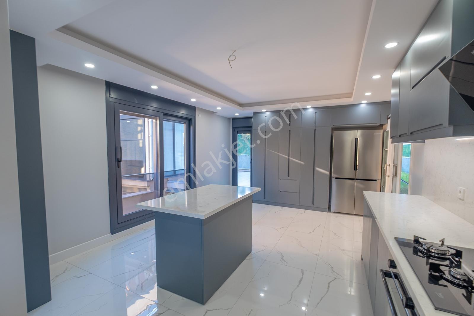 Gürpınar'da Sıfır Lüks 6+1 Müstakil Havuzlu & Asansörlü Villa — fotoğraf 10