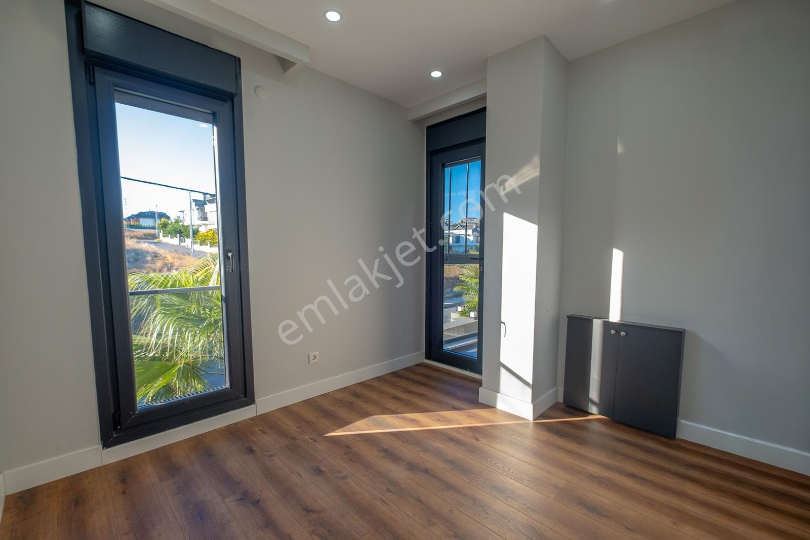 Gürpınar'da Sıfır Lüks 6+1 Müstakil Havuzlu & Asansörlü Villa — fotoğraf 15