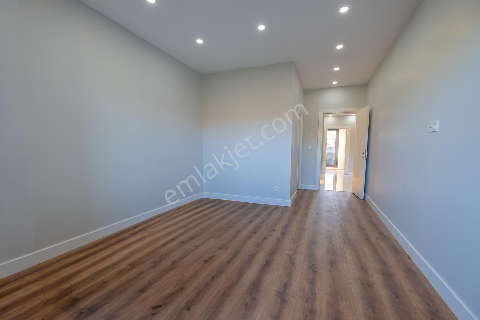 Gürpınar'da Sıfır Lüks 6+1 Müstakil Havuzlu & Asansörlü Villa — fotoğraf 31