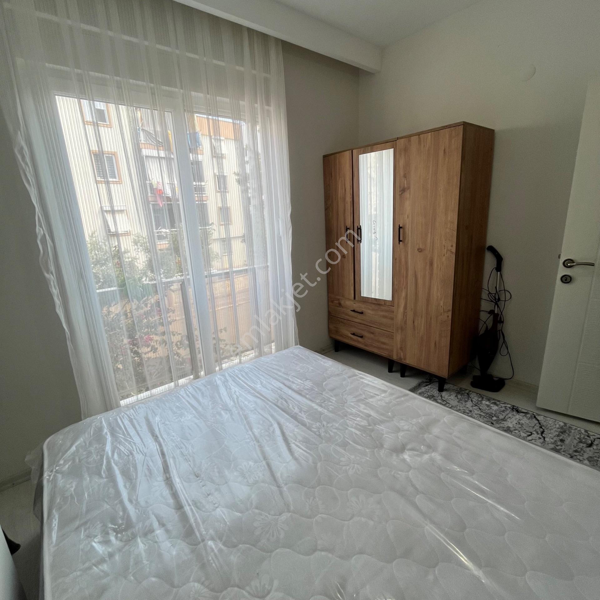 Ahatlıda 1+1 Katta Asansörlü Eşyalı Satılık Daire — fotoğraf 5