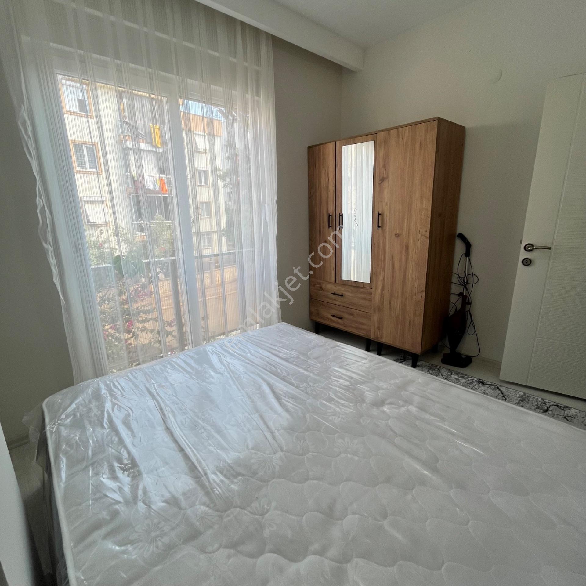 Ahatlıda 1+1 Katta Asansörlü Eşyalı Satılık Daire — fotoğraf 7
