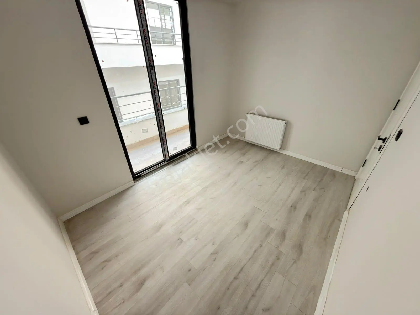 Yüksel'den Tuzcumurat'ta Cam Balkonlu Arakat Sıfır 2+1 Daire — fotoğraf 19