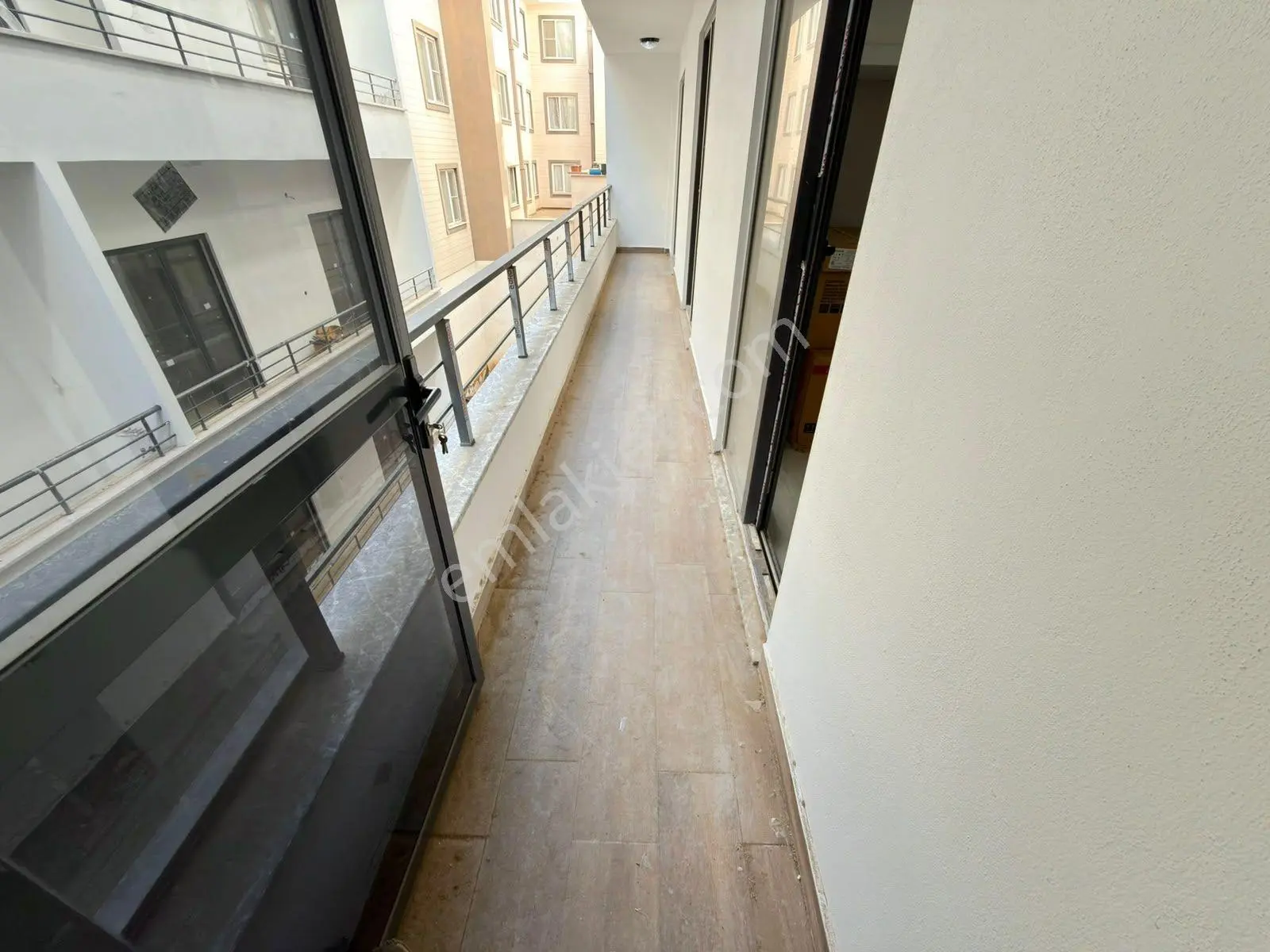 Yüksel'den Tuzcumurat'ta Cam Balkonlu Arakat Sıfır 2+1 Daire — fotoğraf 20