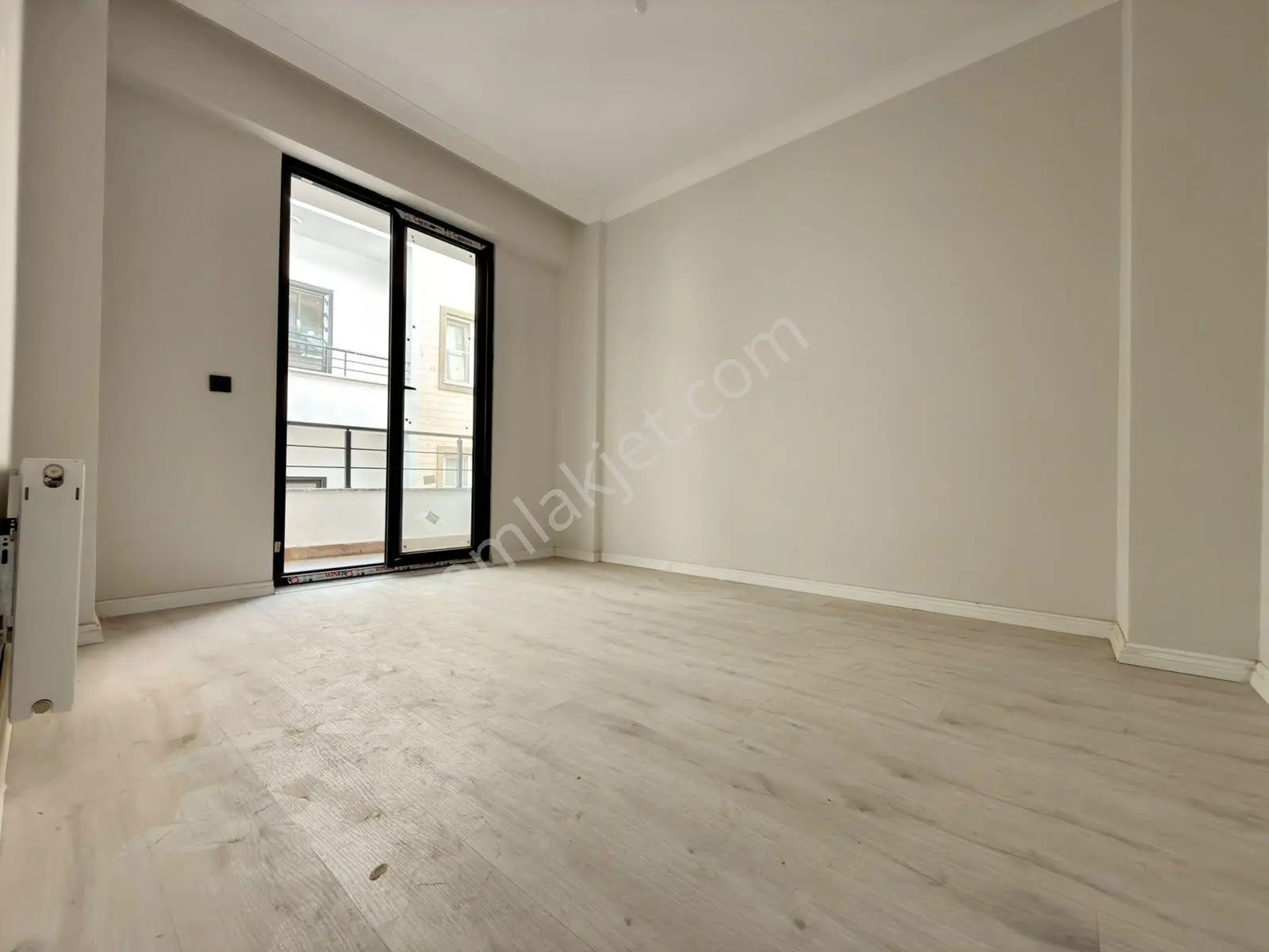 Yüksel'den Tuzcumurat'ta Cam Balkonlu Arakat Sıfır 2+1 Daire — fotoğraf 21