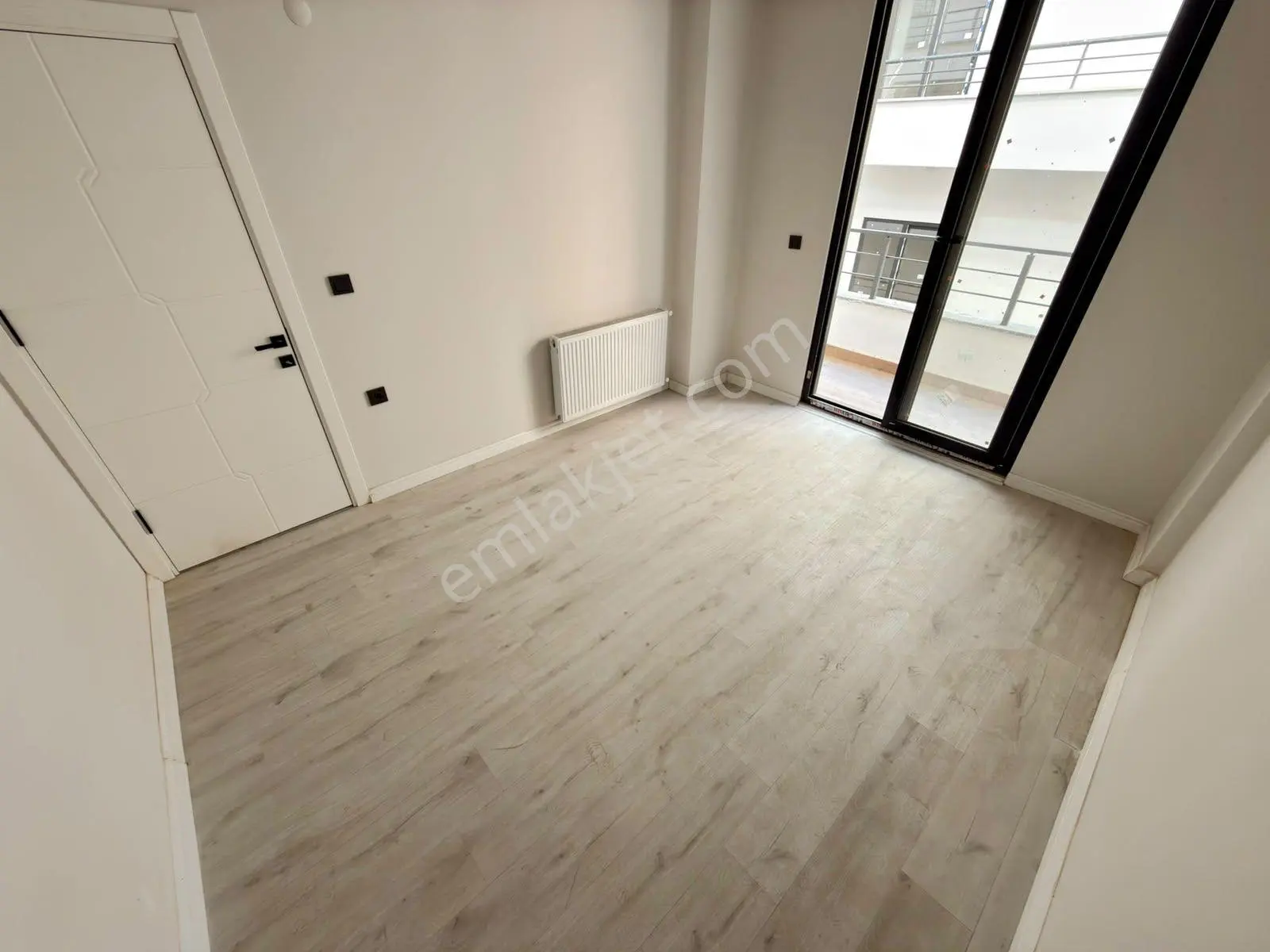 Yüksel'den Tuzcumurat'ta Cam Balkonlu Arakat Sıfır 2+1 Daire — fotoğraf 22