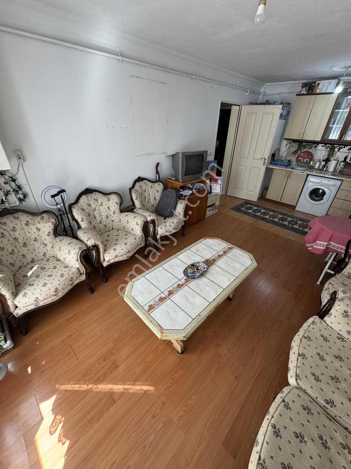 Akkent Tokide Eşyalı Satılık 1+1 Daire — fotoğraf 4