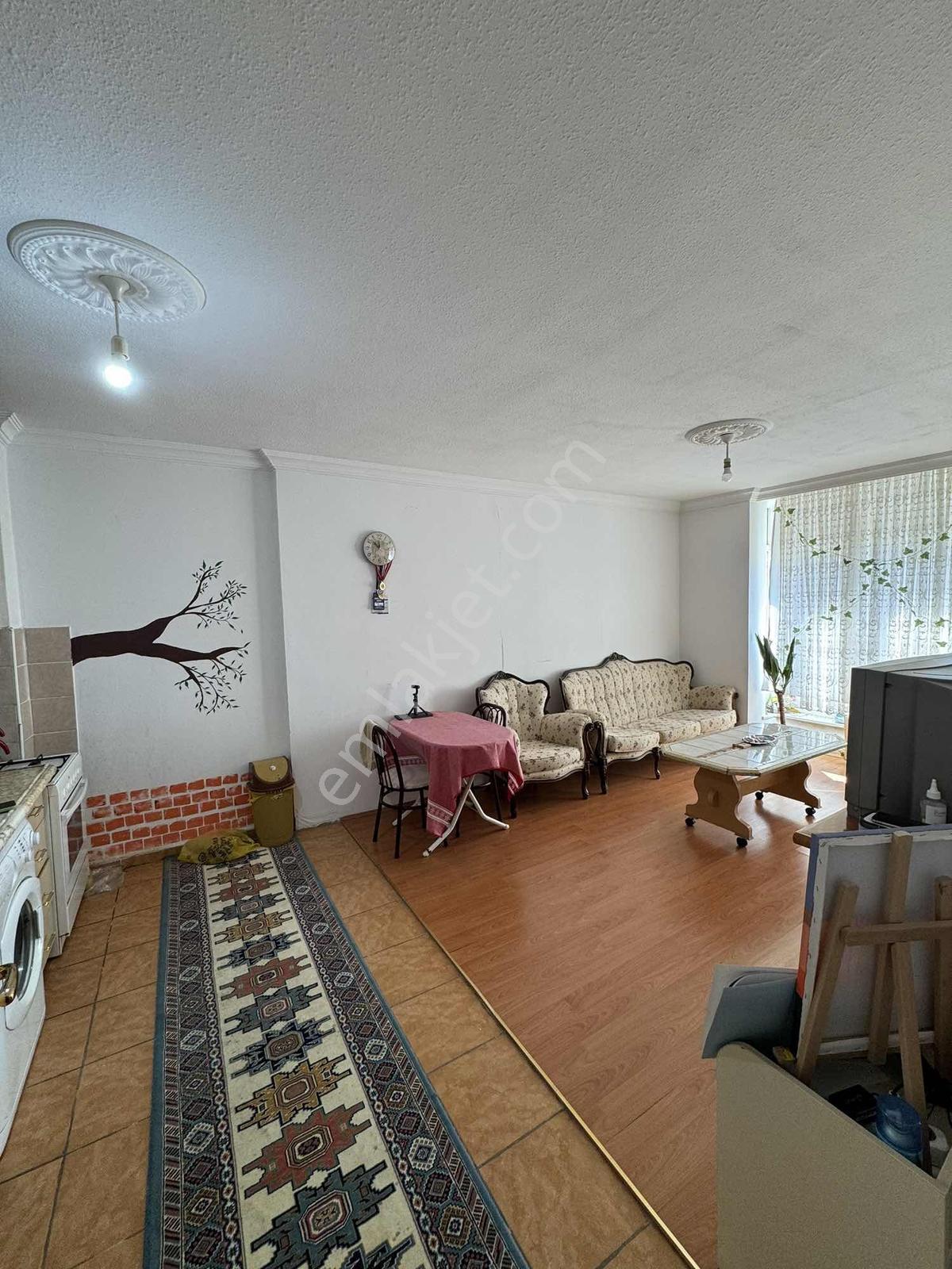 Akkent Tokide Eşyalı Satılık 1+1 Daire — fotoğraf 5