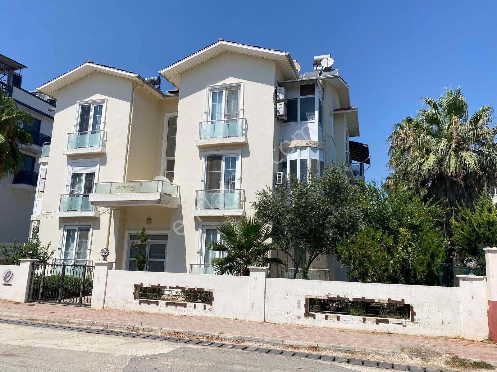 Re Golf'ten Belek'te 3+1 Ara Kat Satılık Daire — fotoğraf 2