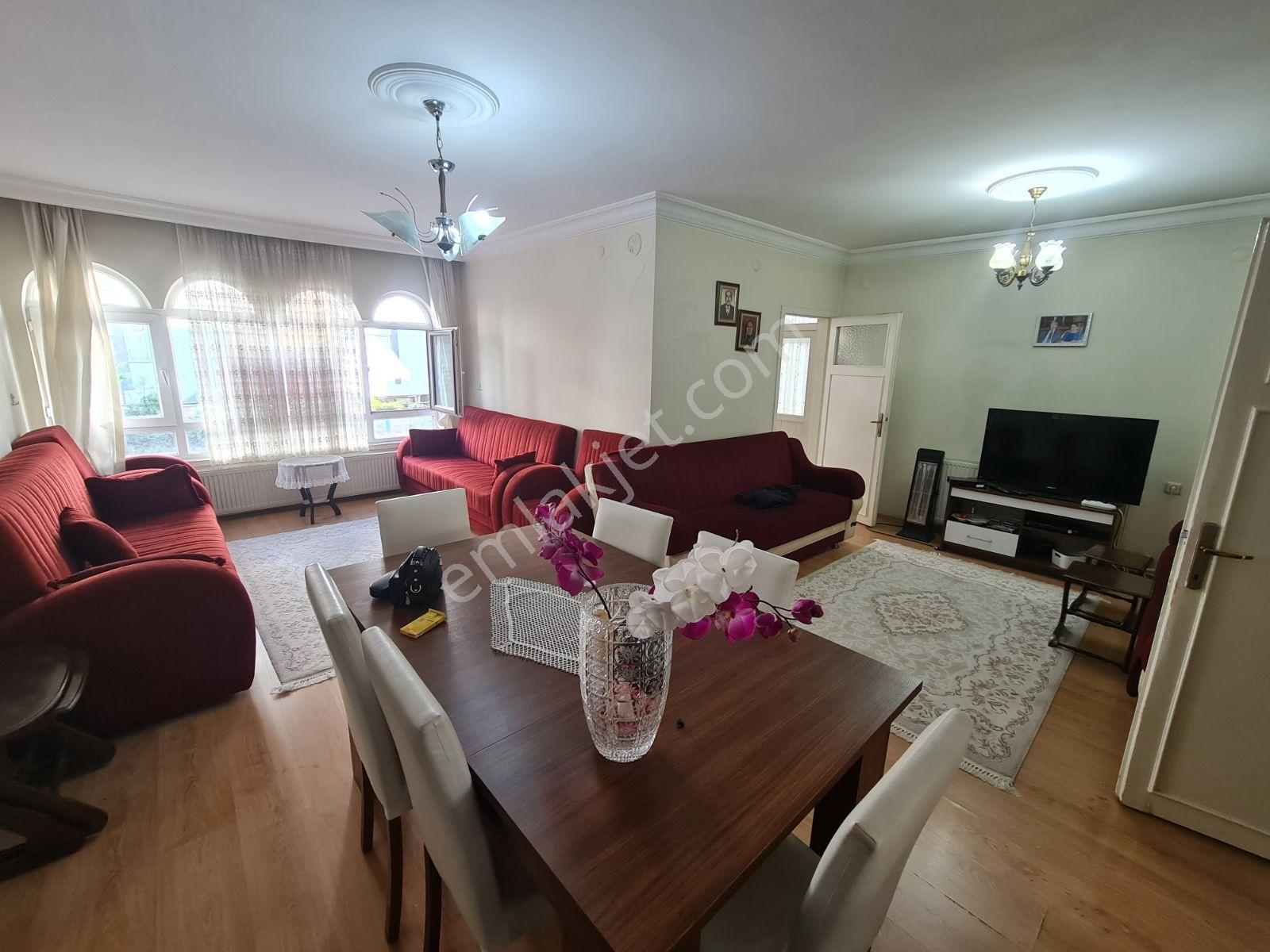 Katta Tek Daire Asansörlü Otoparklı Kilerli Satılık 3+1 Daire — fotoğraf 2