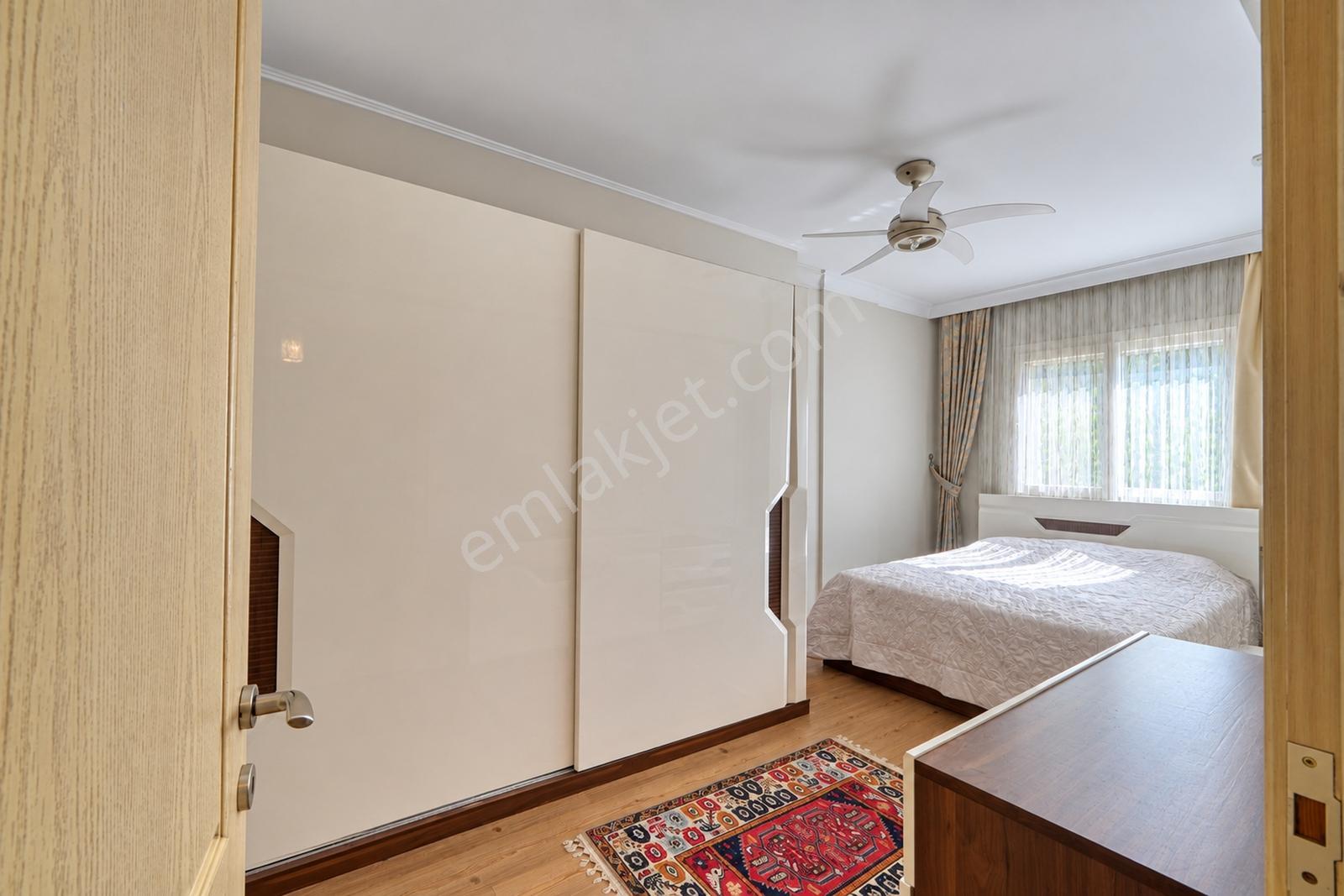 Ataşehir Kent Hastanesi Yakınında Yenilenmiş Geniş 3+1 Satılık — fotoğraf 22