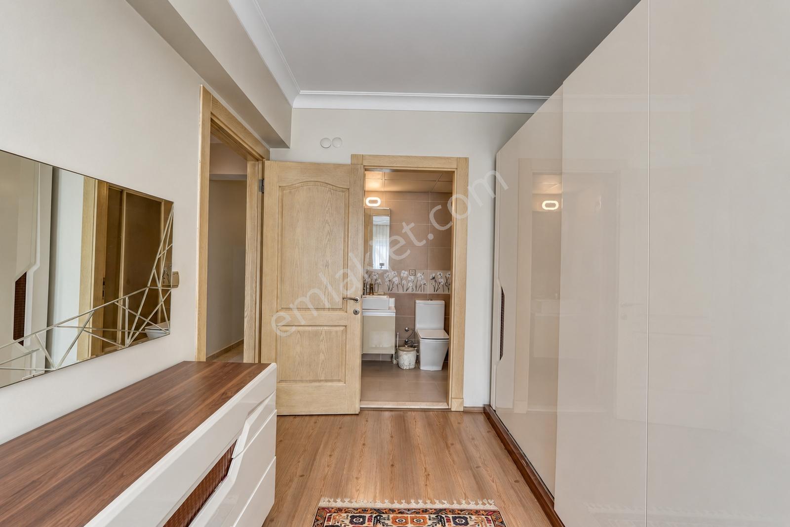 Ataşehir Kent Hastanesi Yakınında Yenilenmiş Geniş 3+1 Satılık — fotoğraf 27