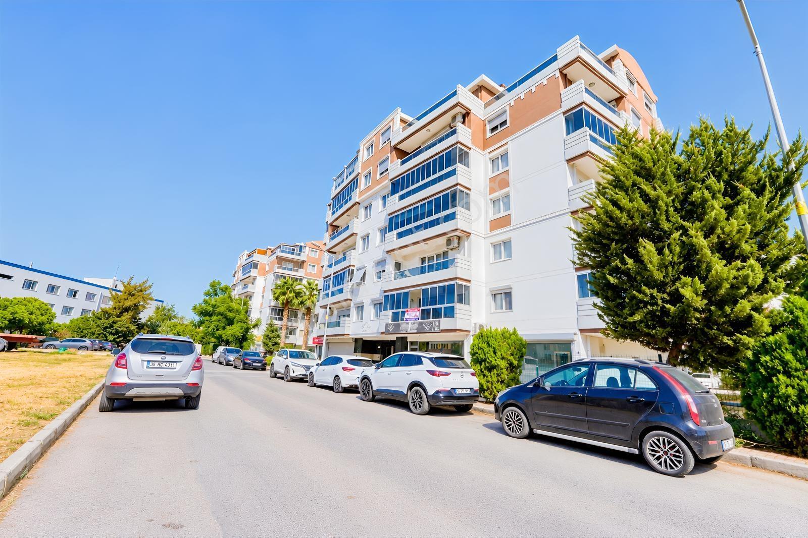 Ataşehir Kent Hastanesi Yakınında Yenilenmiş Geniş 3+1 Satılık — fotoğraf 35