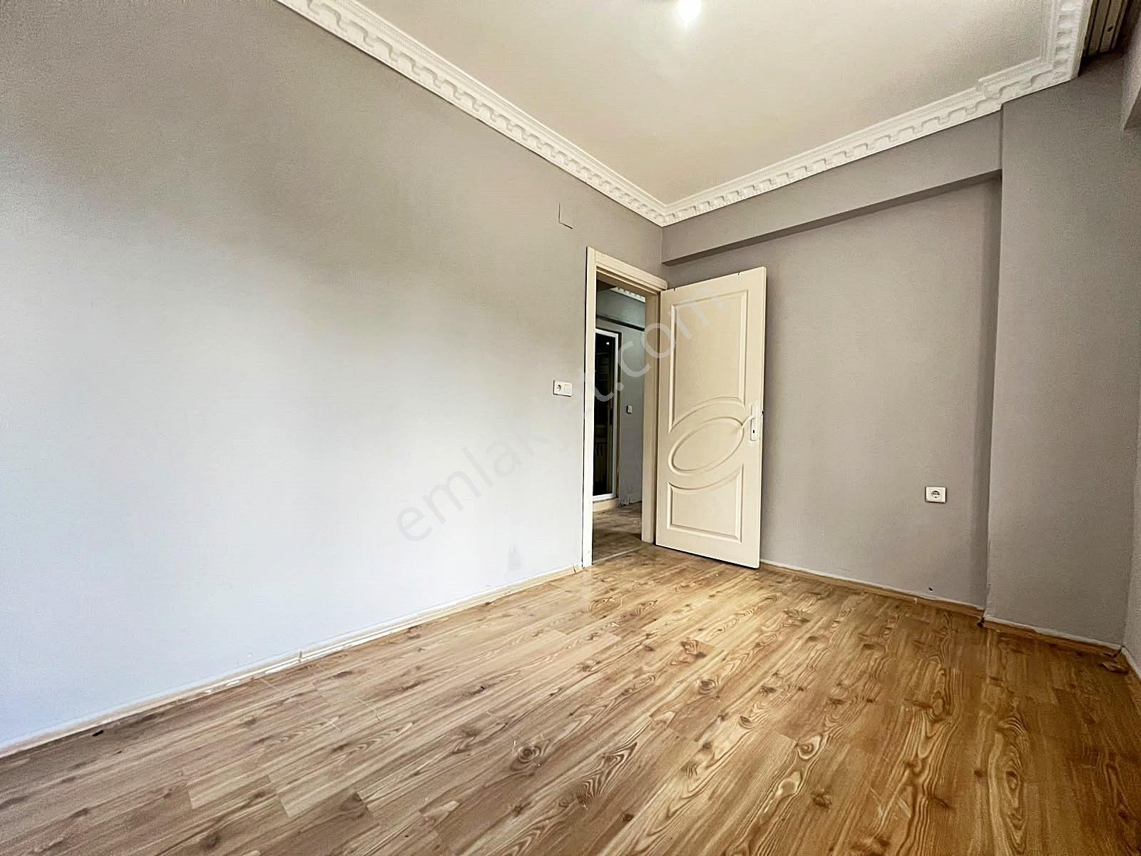 Az-er Yapı'dan İskanlı Kombili Ön Cephe Satılık 2+1 Yüksek Giriş — fotoğraf 10