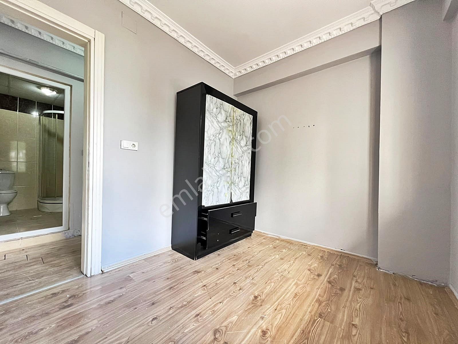 Az-er Yapı'dan İskanlı Kombili Ön Cephe Satılık 2+1 Yüksek Giriş — fotoğraf 17