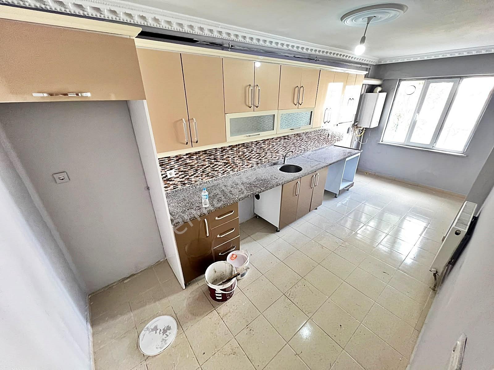 Az-er Yapı'dan İskanlı Kombili Ön Cephe Satılık 2+1 Yüksek Giriş — fotoğraf 28