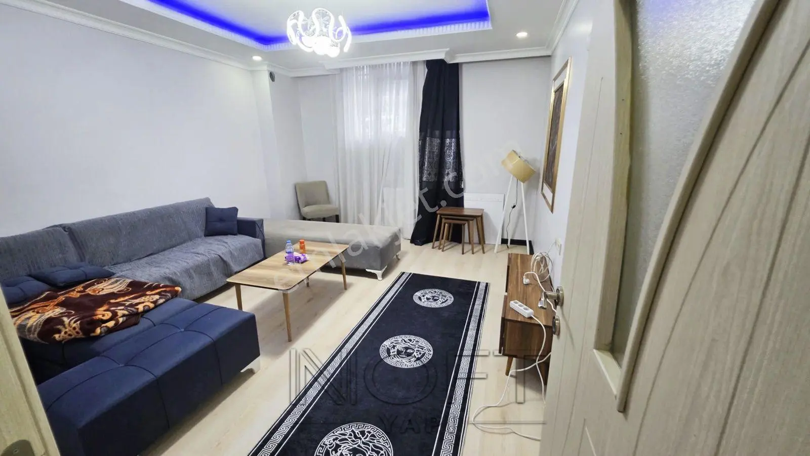 Devlet Hastanesi / Ulaşıma Yakın Eşyalı Satılık 1+1 Yüksek Giriş — fotoğraf 3