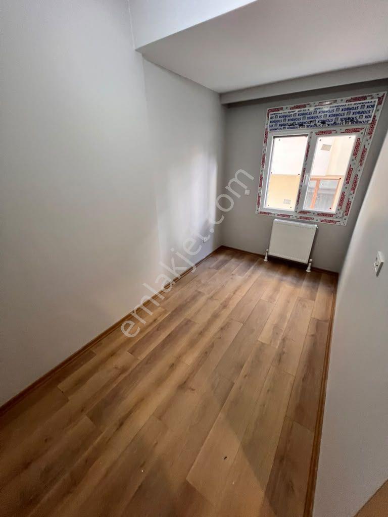 Kaçmaz'dan Küçükyalı Marmaraya 4dk Ön Cephe Ara Kat Lüks 3+1 — fotoğraf 18